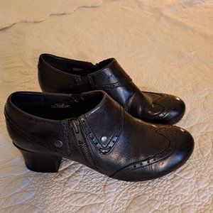 Born Black Leather 20's style booties